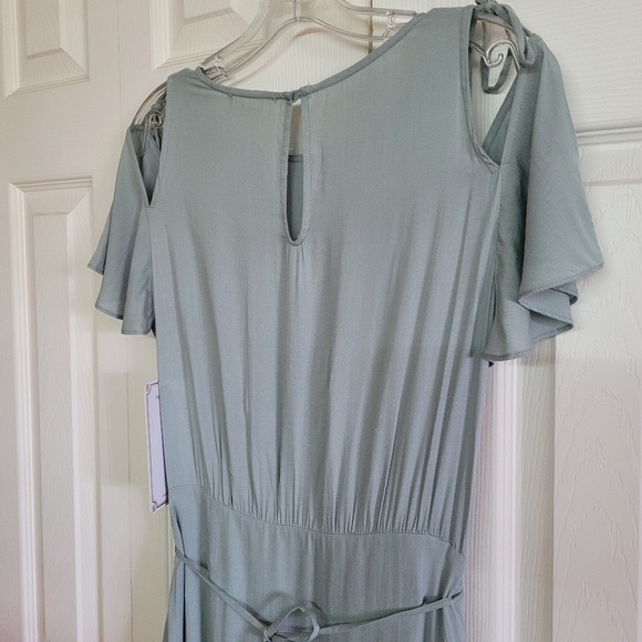 Sage Green Dress - Picture 6 of 7